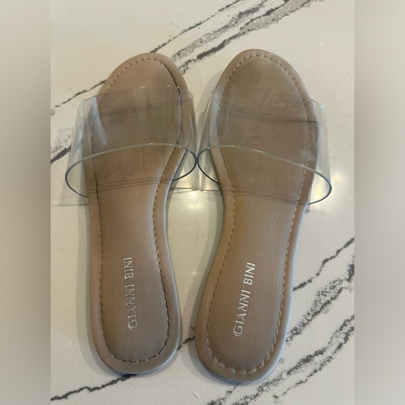Womens sandal size 7.  Gianni Bini. - Picture 5 of 5